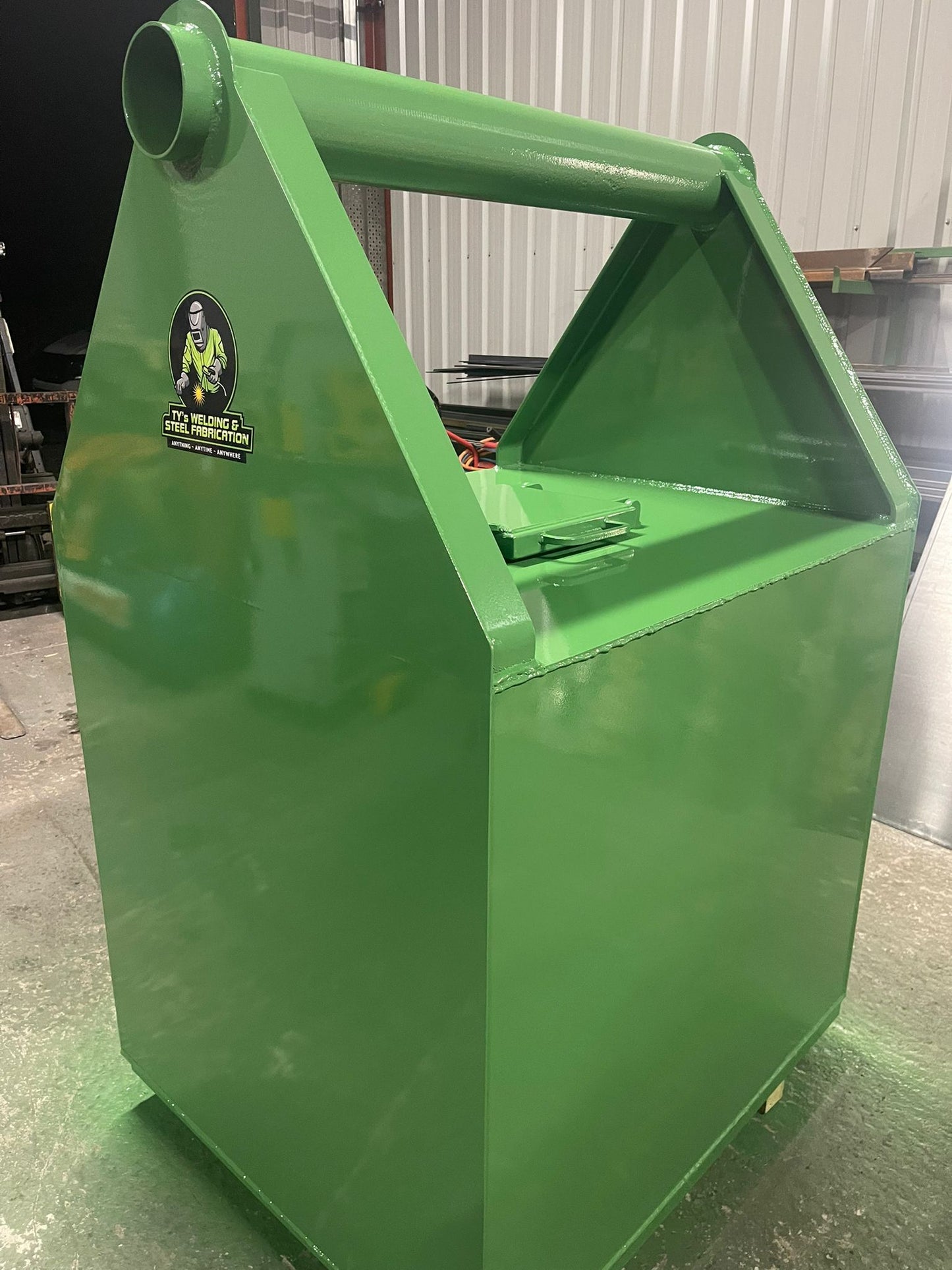 800 Litre AdBlue Grab Tank with Side Storage & 24V Pump