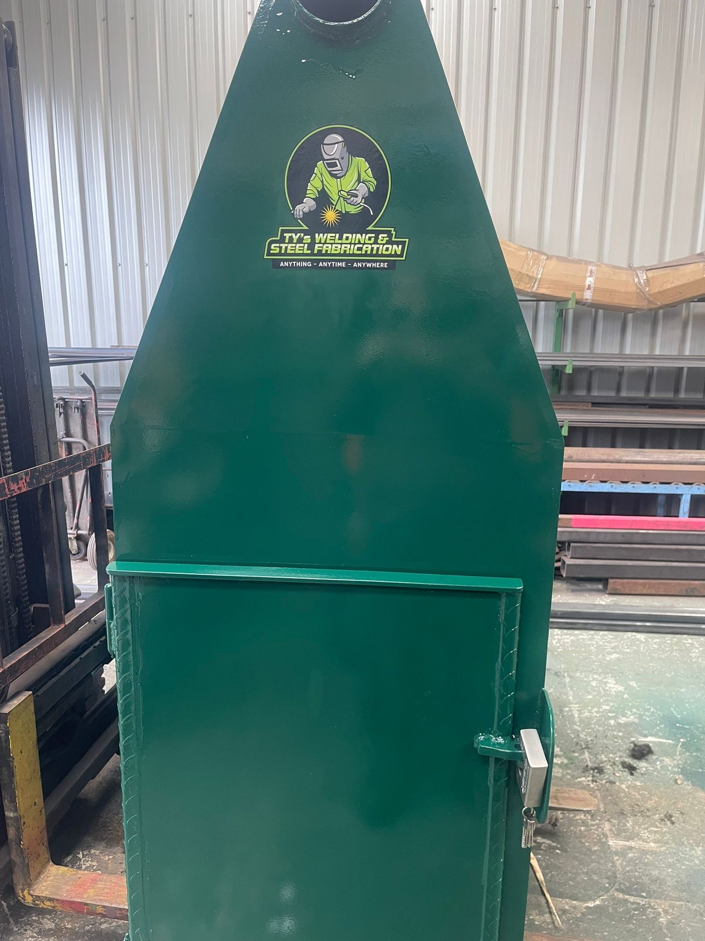 800 Litre AdBlue Grab Tank with Side Storage & 24V Pump